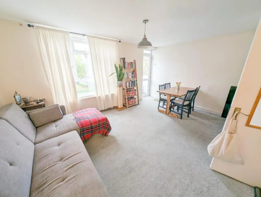 Property photo 2 of 8