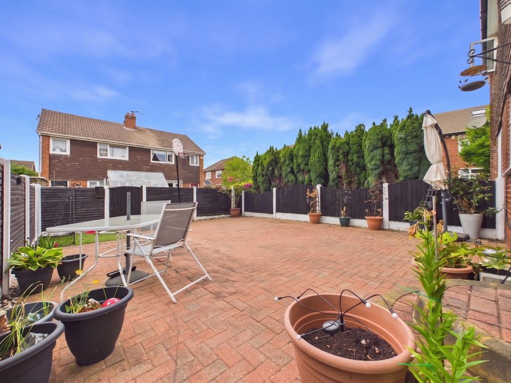 Property photo 2 of 22 2- Ryan Clarke Ewemove Pontefract