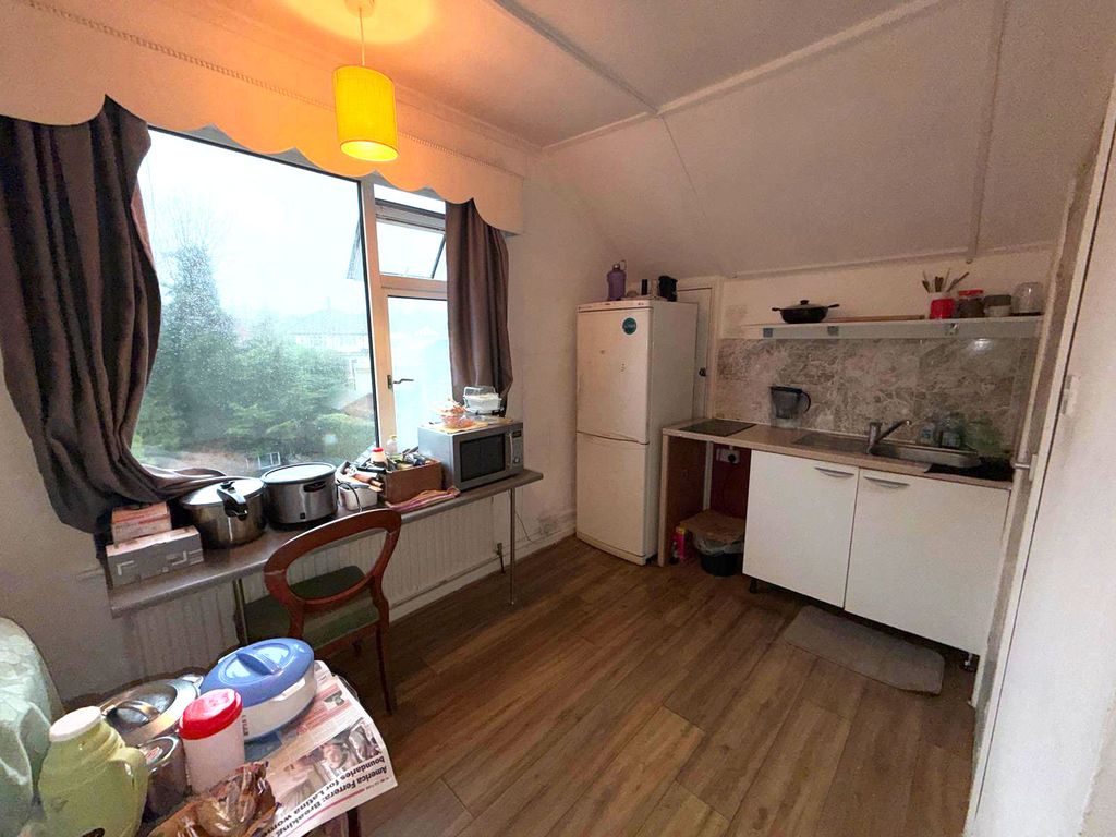 Property photo 2 of 3