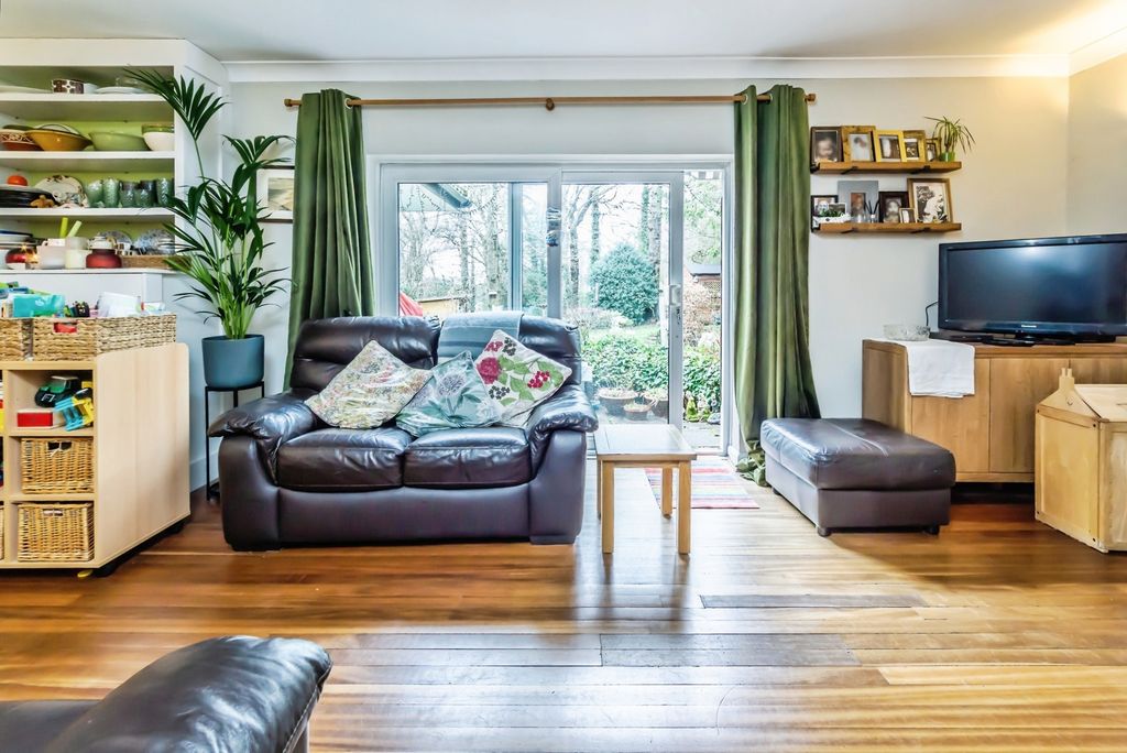 Property photo 2 of 22 Pbox-Img.Jpg