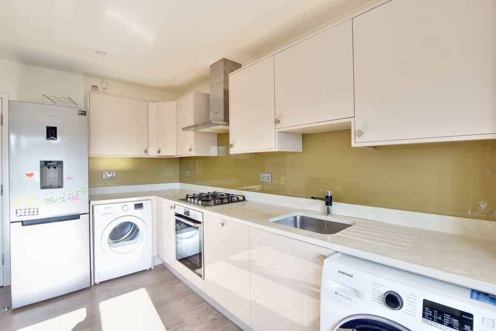 Property photo 2 of 10 2 Kitchen