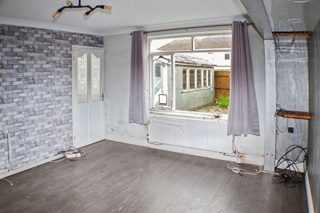 Property photo 2 of 14 21 Oxford Road, Choppington, Ne62 5Hp
