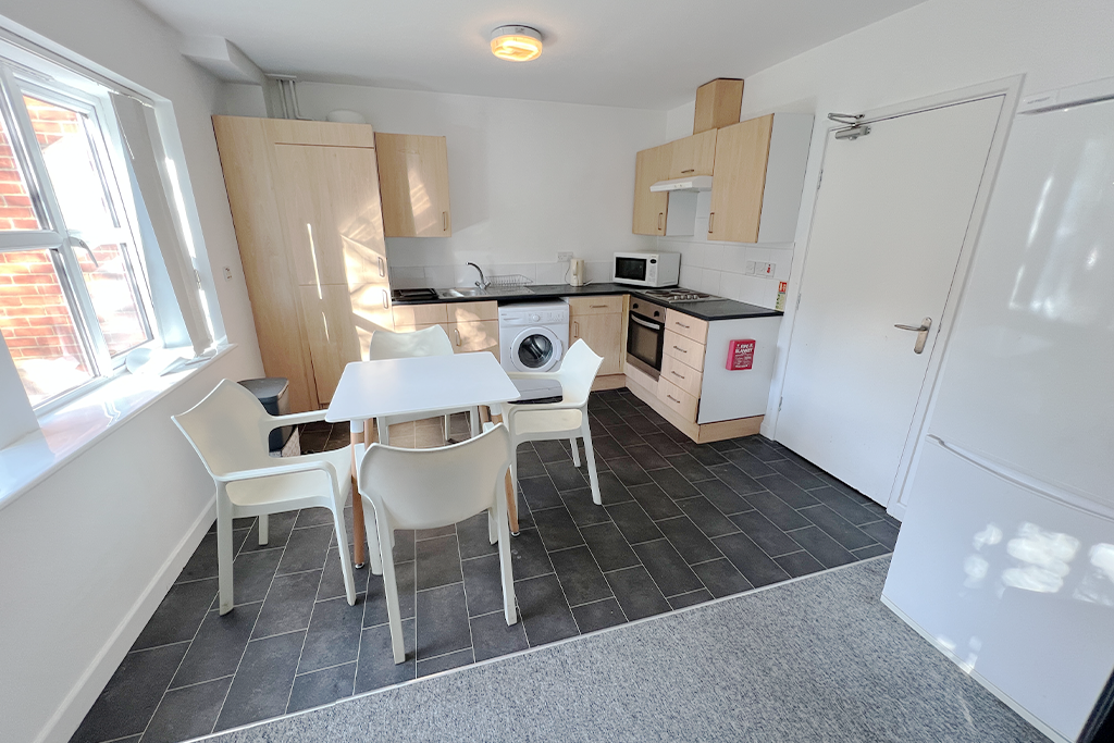 Property photo 2 of 6