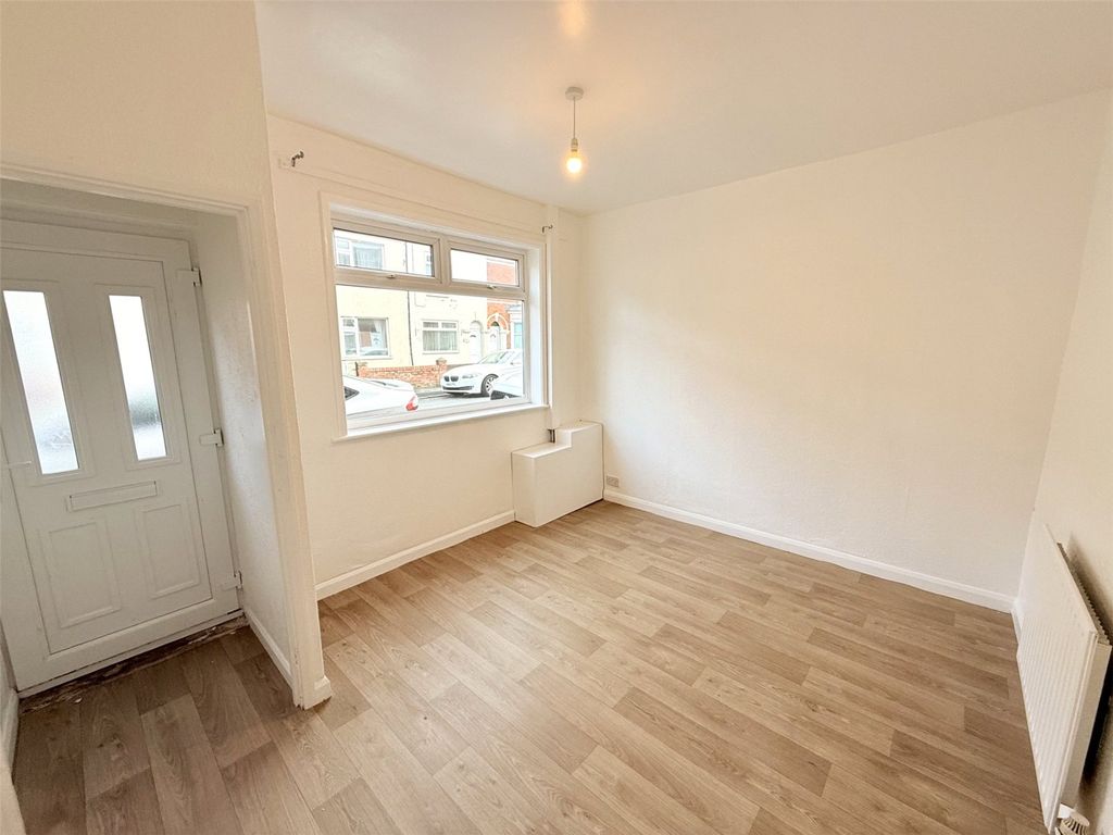 Property photo 3 of 10 Living Room