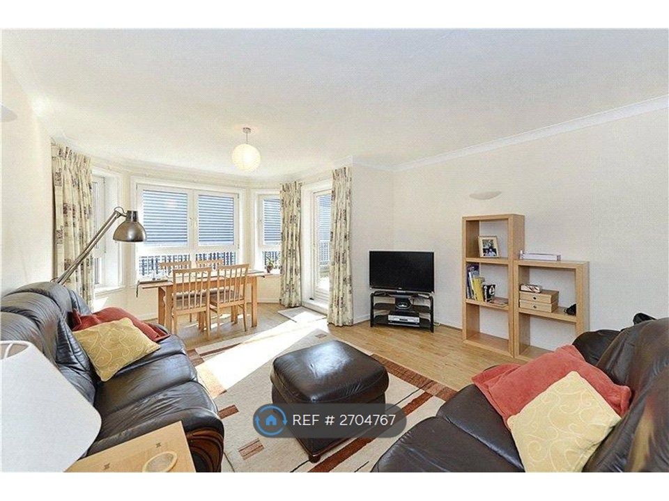 Property photo 2 of 14 Living Room