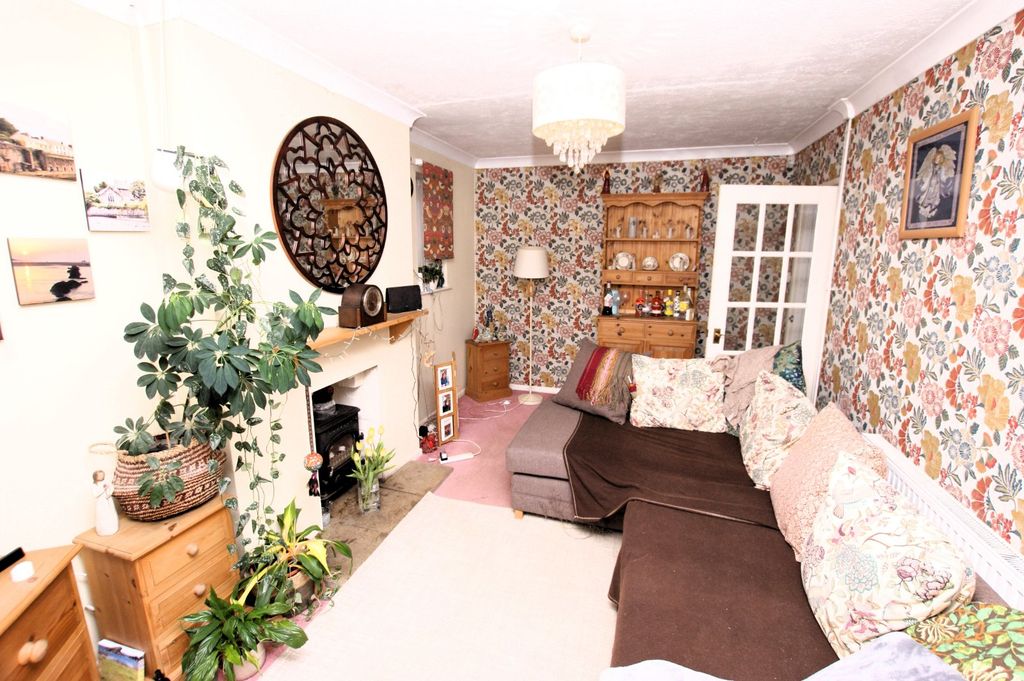 Property photo 3 of 12 Picture No. 14