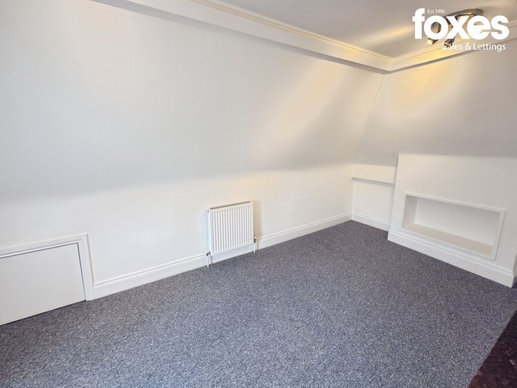 Property photo 2 of 8 4419641