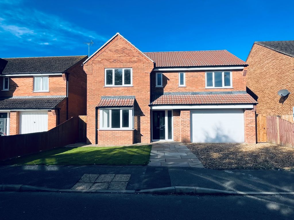 Property photo 1 of 12 Front