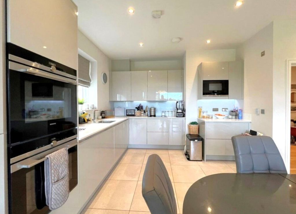 Property photo 3 of 13 Picture No. 11