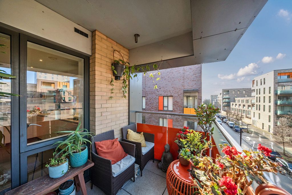 Property photo 1 of 16 Balcony