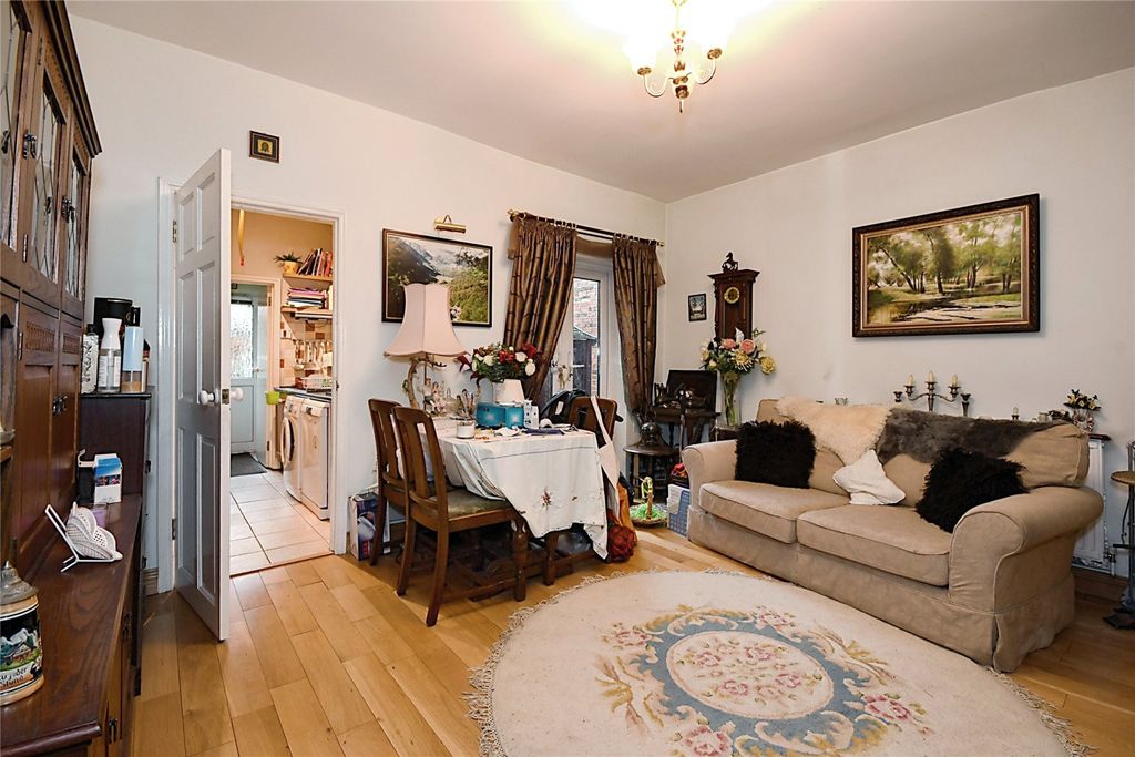 Property photo 2 of 14 Photography