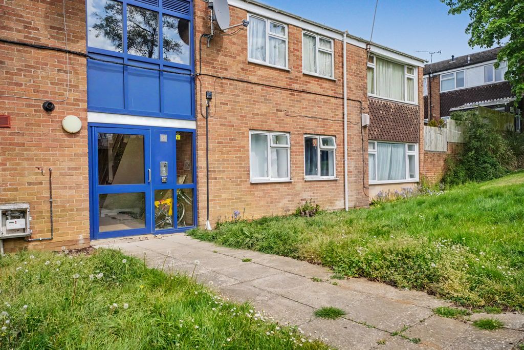 Property photo 1 of 12