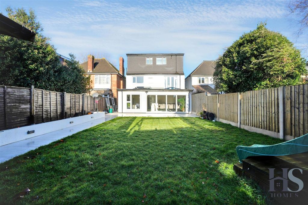 Property photo 3 of 24