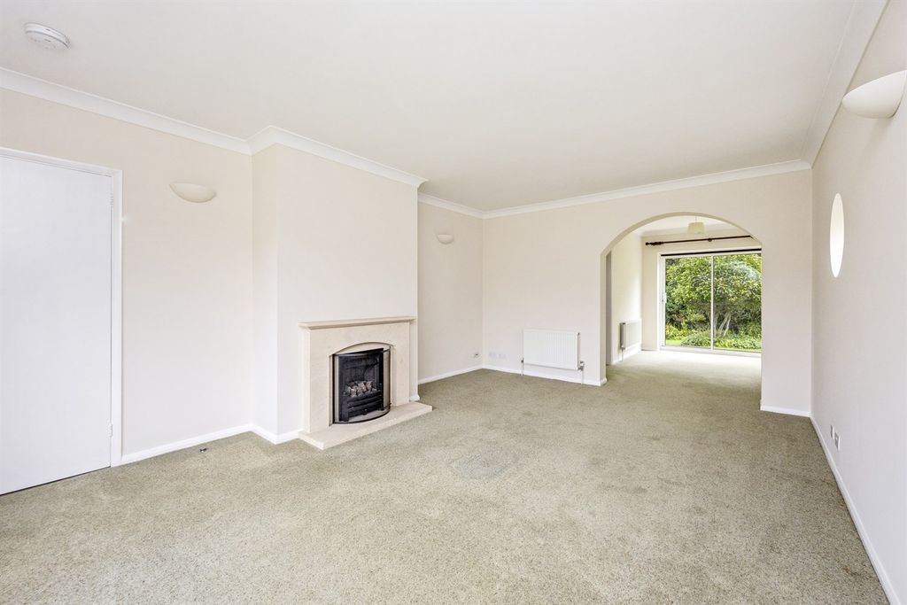 Property photo 3 of 17 Living Room