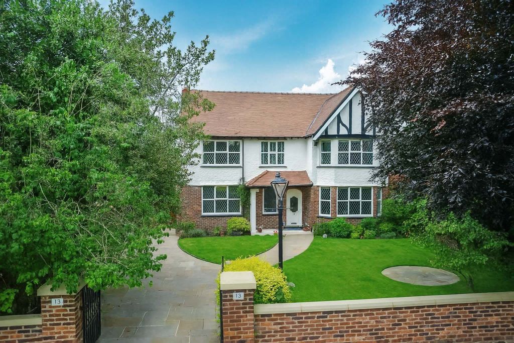 Property photo 1 of 36