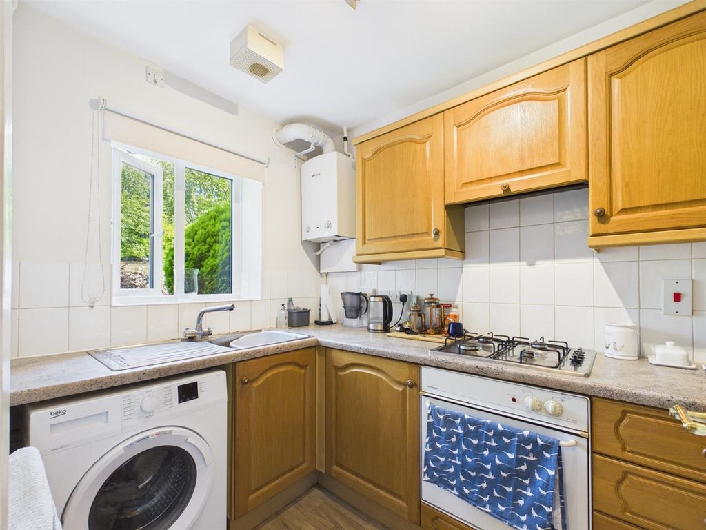 Property photo 2 of 10 Kitchen