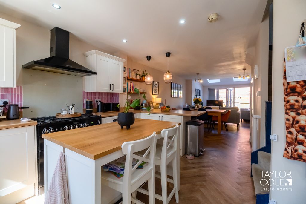 Property photo 2 of 29