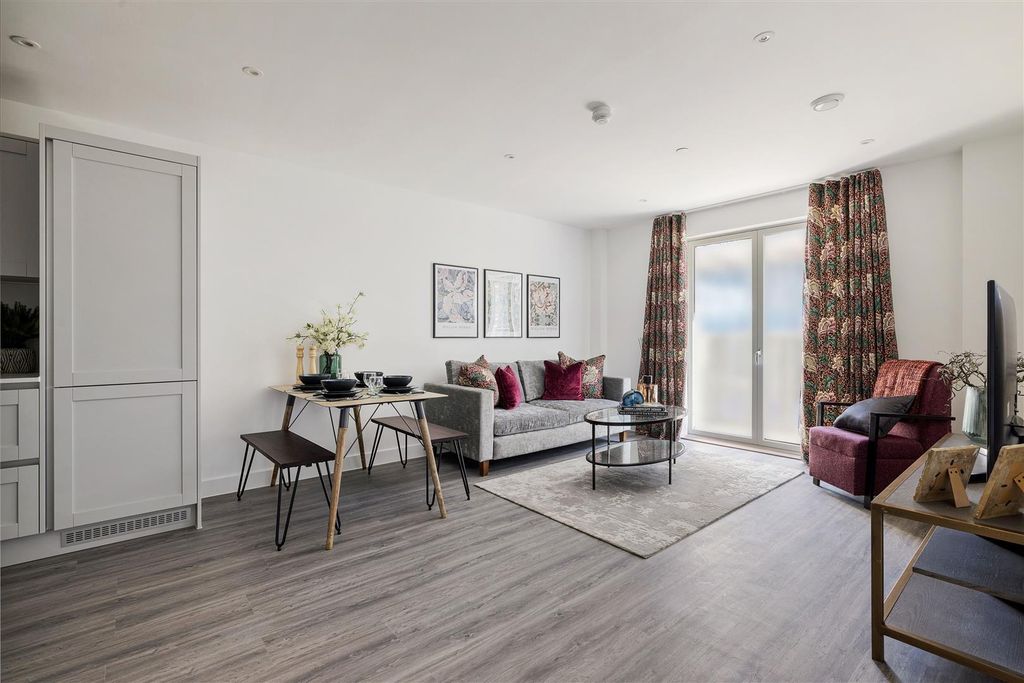 Property photo 1 of 28 Forest Road E17