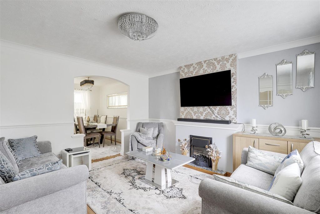 Property photo 3 of 16 1604.Jpg
