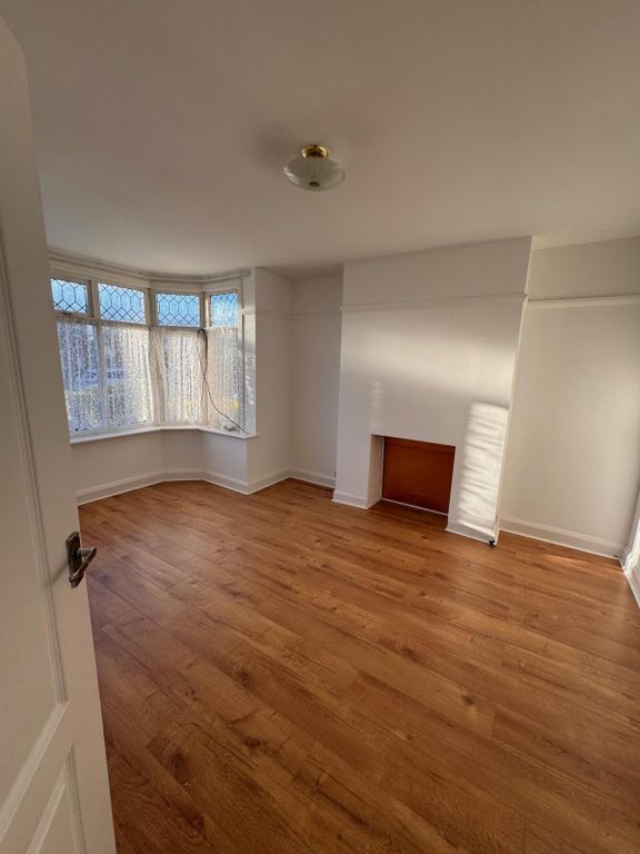 Property photo 2 of 12 Gallery