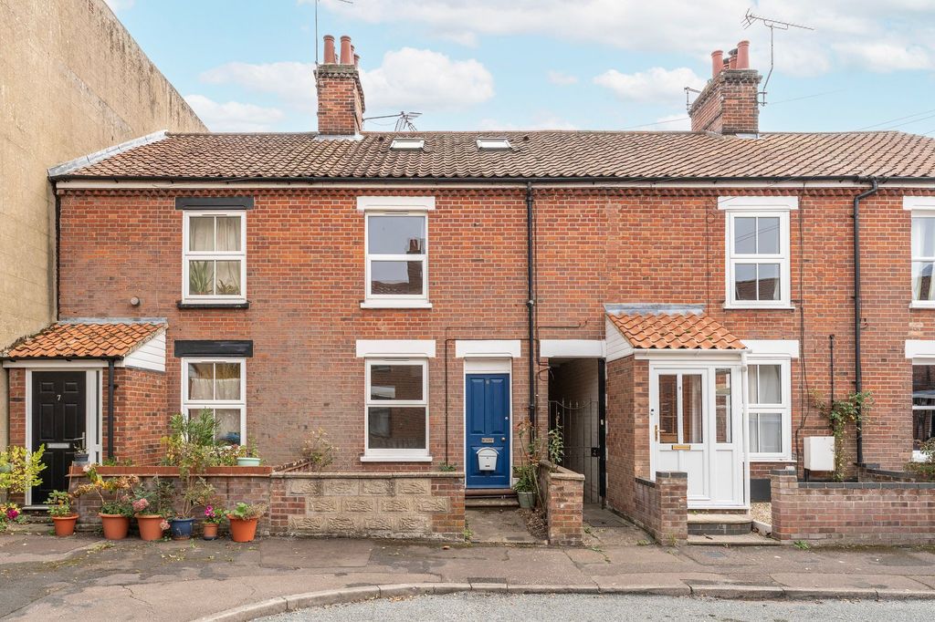 Property photo 1 of 24