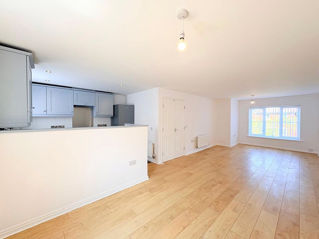 Property photo 2 of 13 Picture No. 08