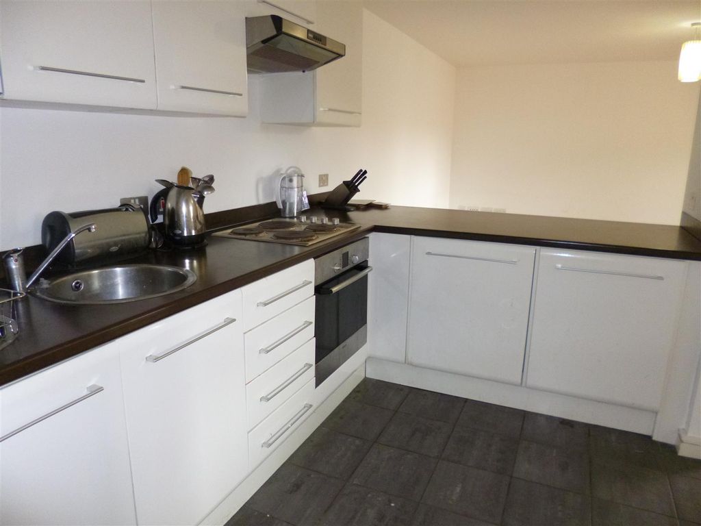 Property photo 3 of 6