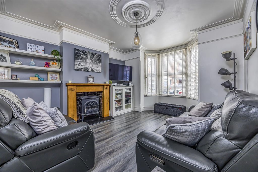 Property photo 3 of 15 159 Dover Road, Baffins-Porticomarketing-Soldby-13