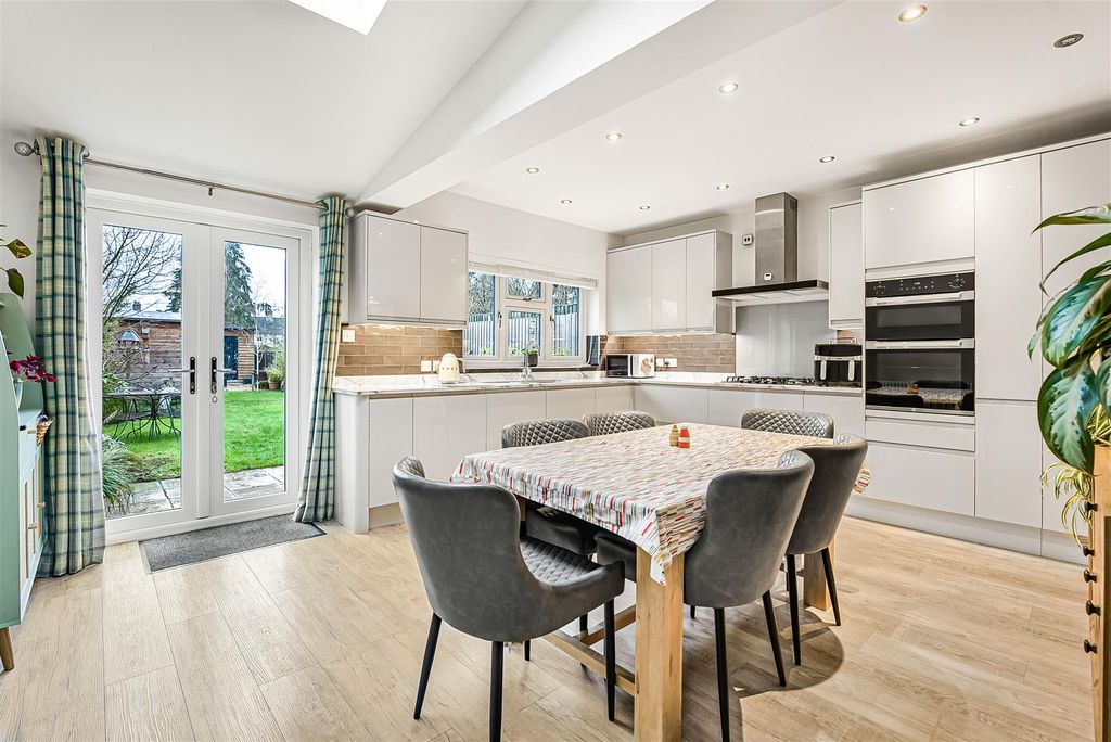 Property photo 2 of 32 16_72600.Jpg