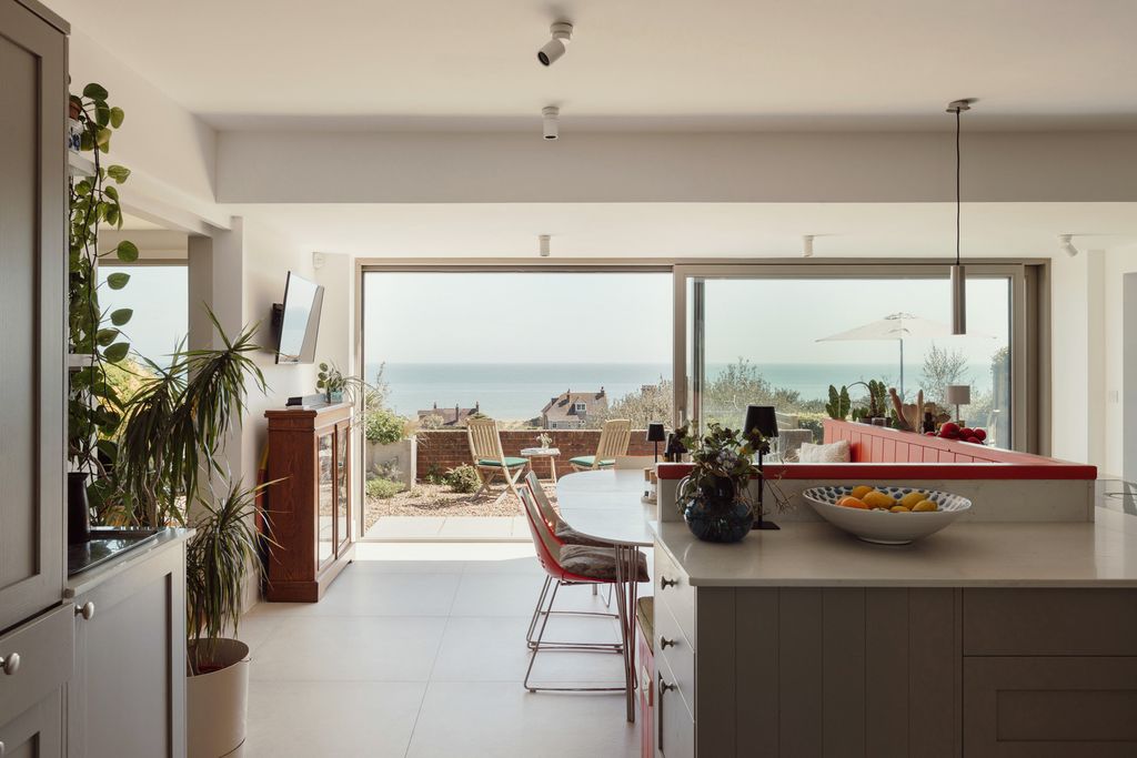 Property photo 2 of 44 341972 - Rf-Church-Cliff-Kingsdown-010.Jpg