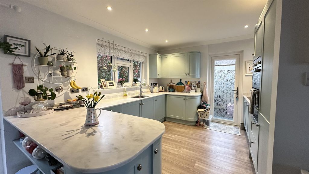 Property photo 2 of 23 20260312_170755654_Ios.Jpg