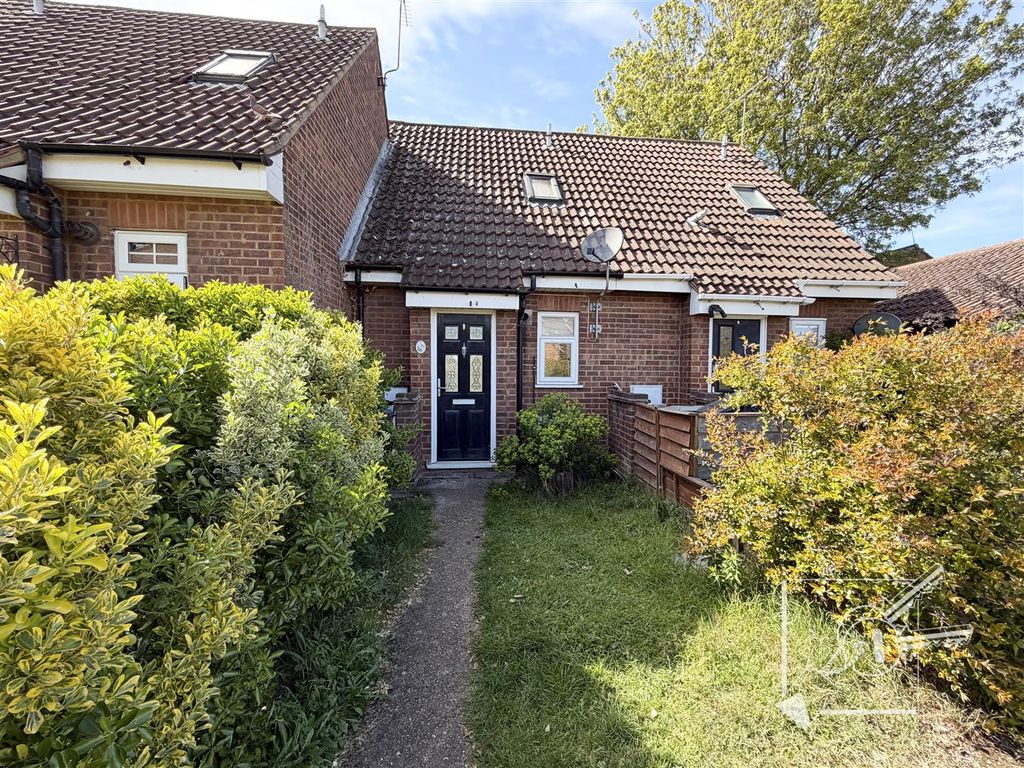 Property photo 1 of 12 External