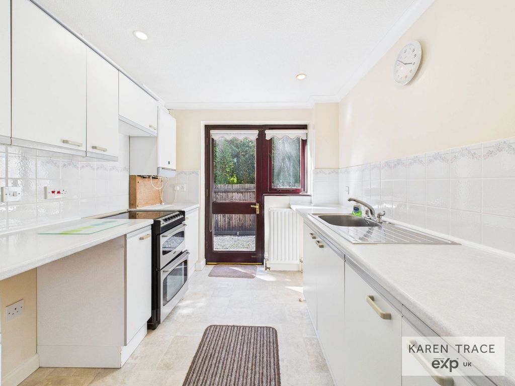 Property photo 3 of 11