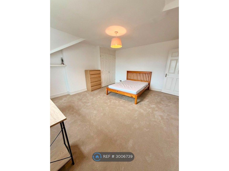 Property photo 3 of 10 Room 1