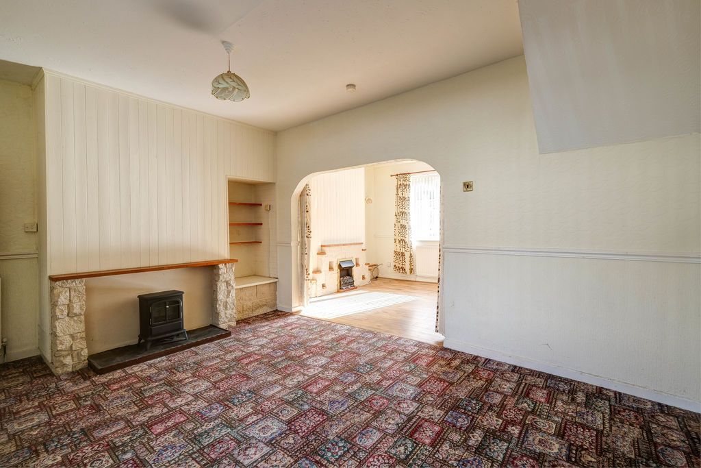 Property photo 3 of 10 Photo 5