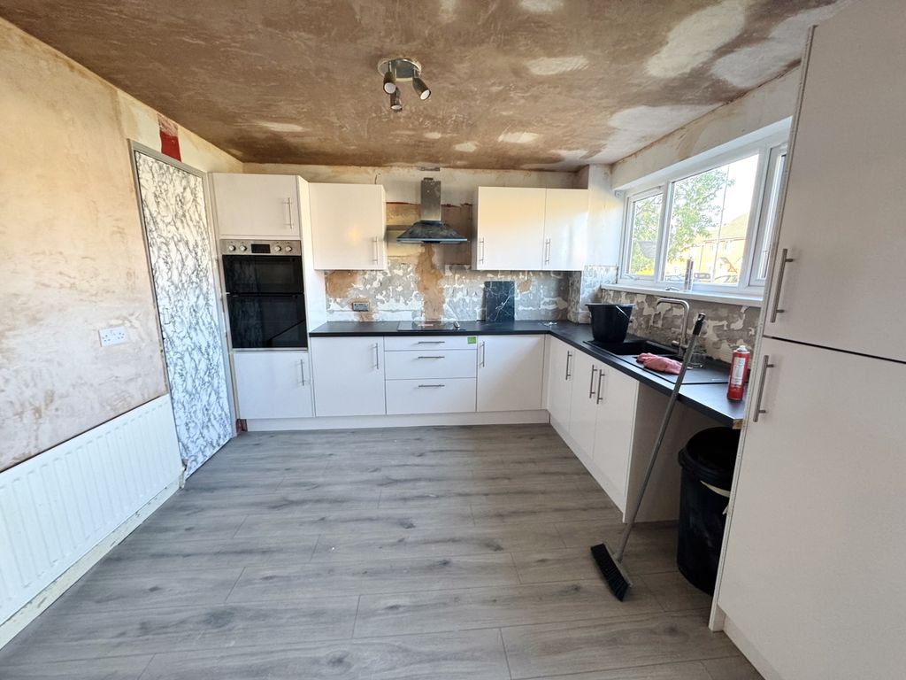 Property photo 2 of 16 Img_8276