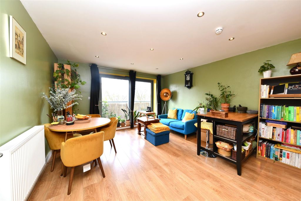 Property photo 2 of 22 Dsc_2021.Jpg