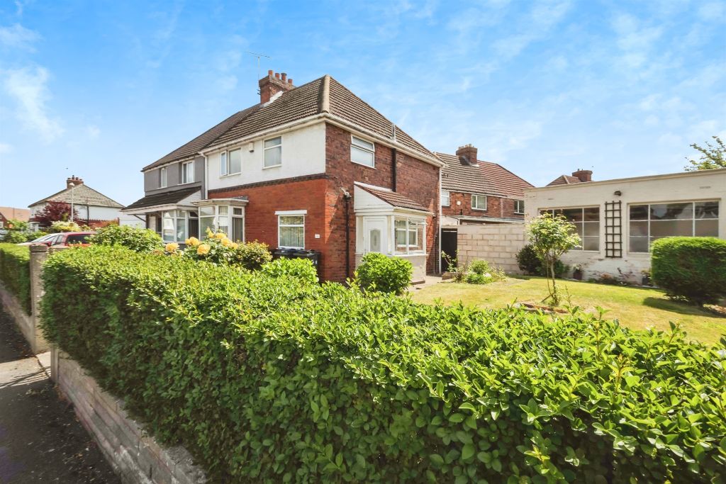 Property photo 2 of 17