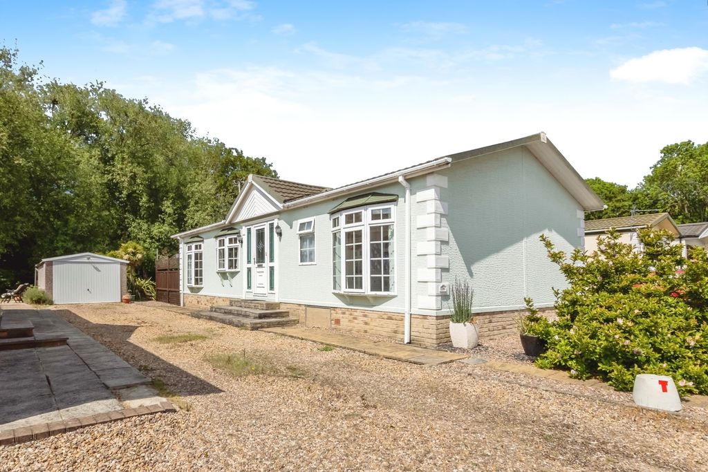 Property photo 1 of 17 Front View