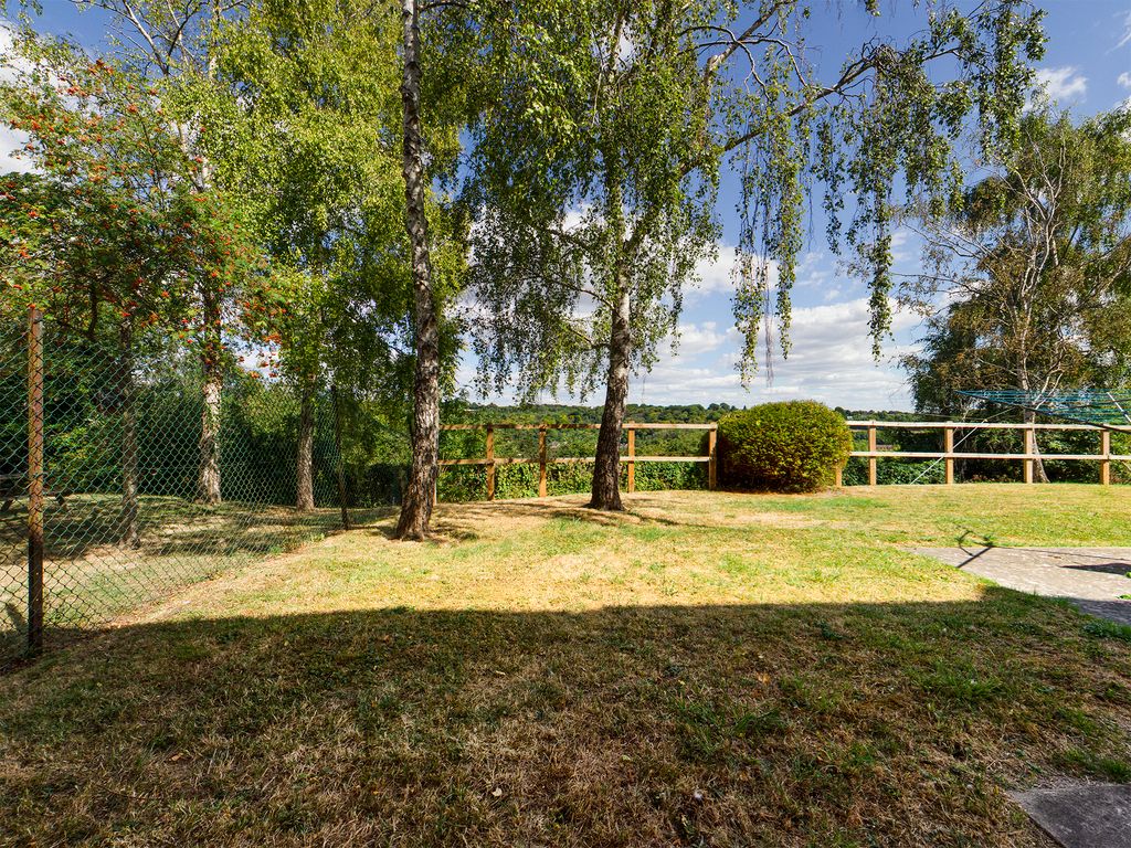 Property photo 2 of 7 Cam00080P1-Pr0383-Still07