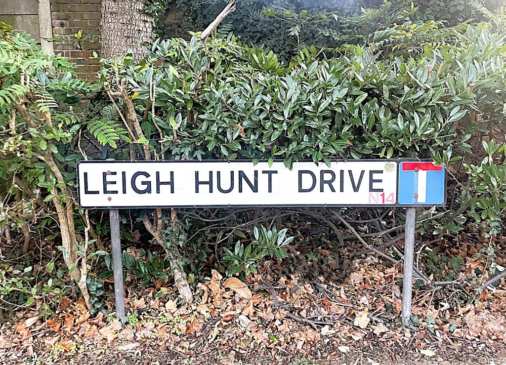 Property photo 1 of 6 One Bedroom Flat