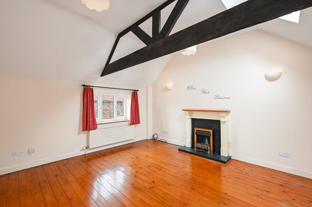 Property photo 2 of 11 Picture 2