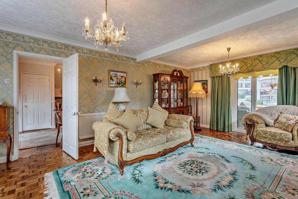 Property photo 3 of 13