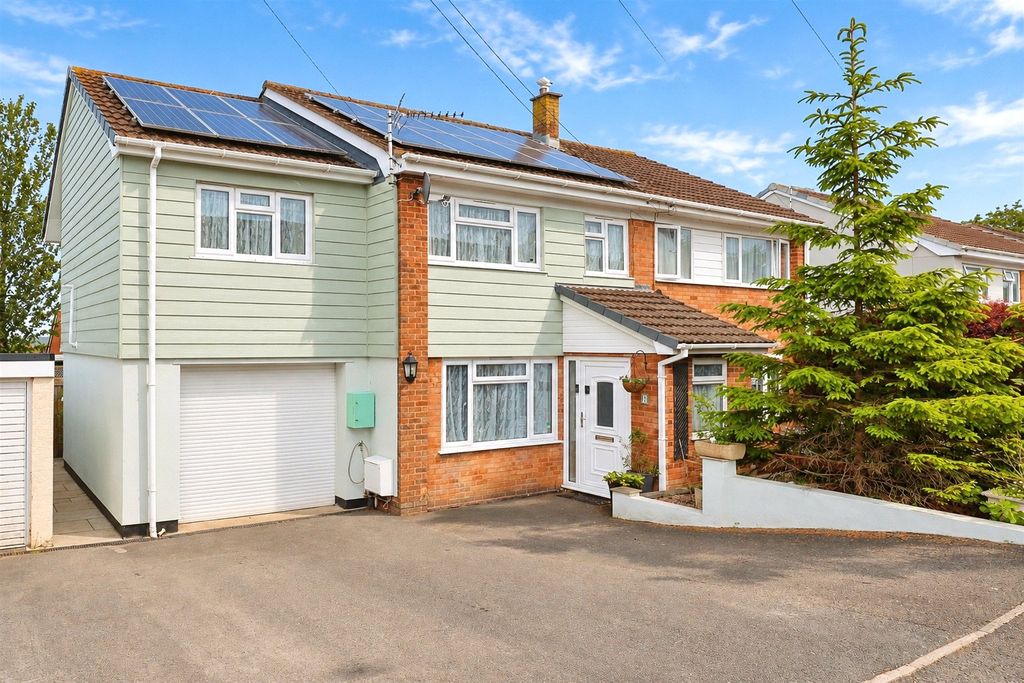 Property photo 1 of 18 Picture No. 32