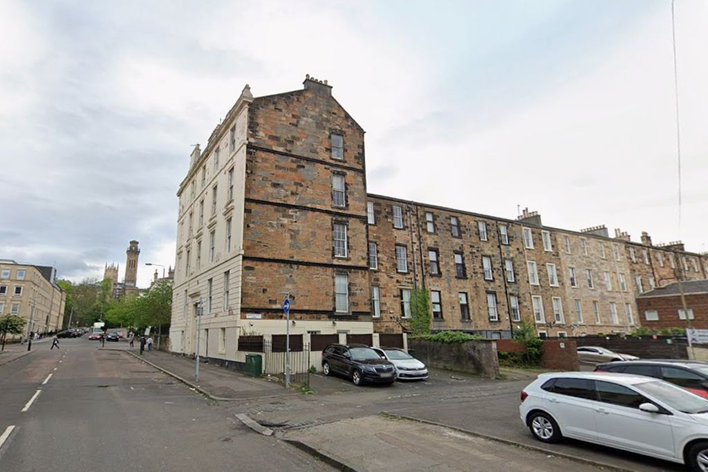 Property photo 1 of 3