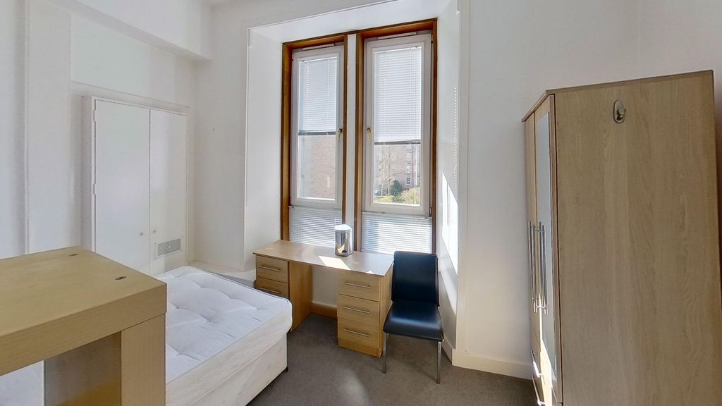 Property photo 3 of 11 Photo 3