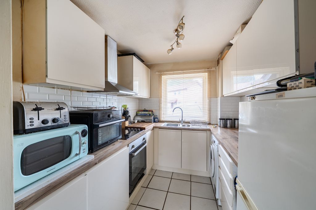 Property photo 3 of 16 152549086Ab25328Cf218