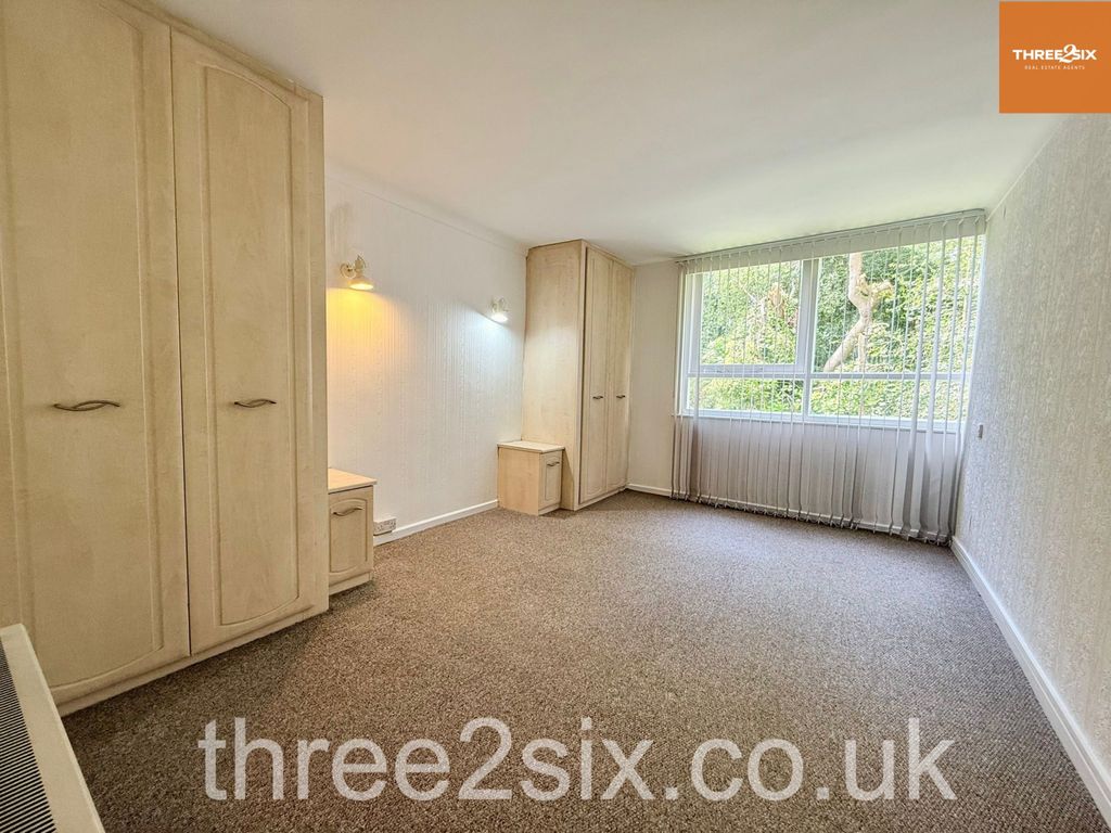 Property photo 3 of 5 Gallery