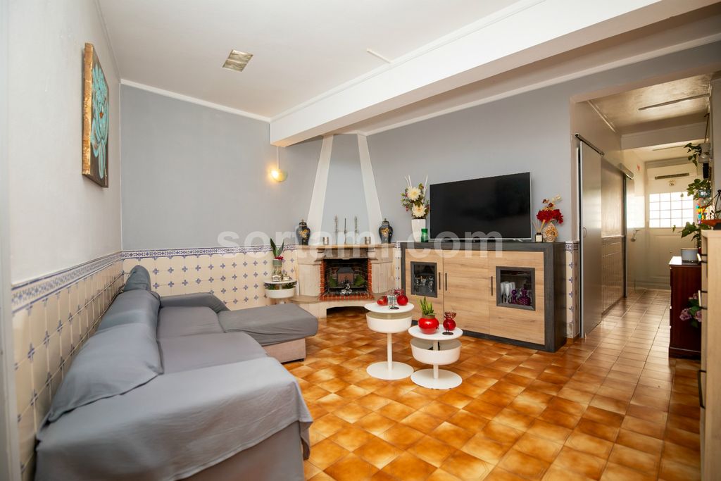Property photo 1 of 25