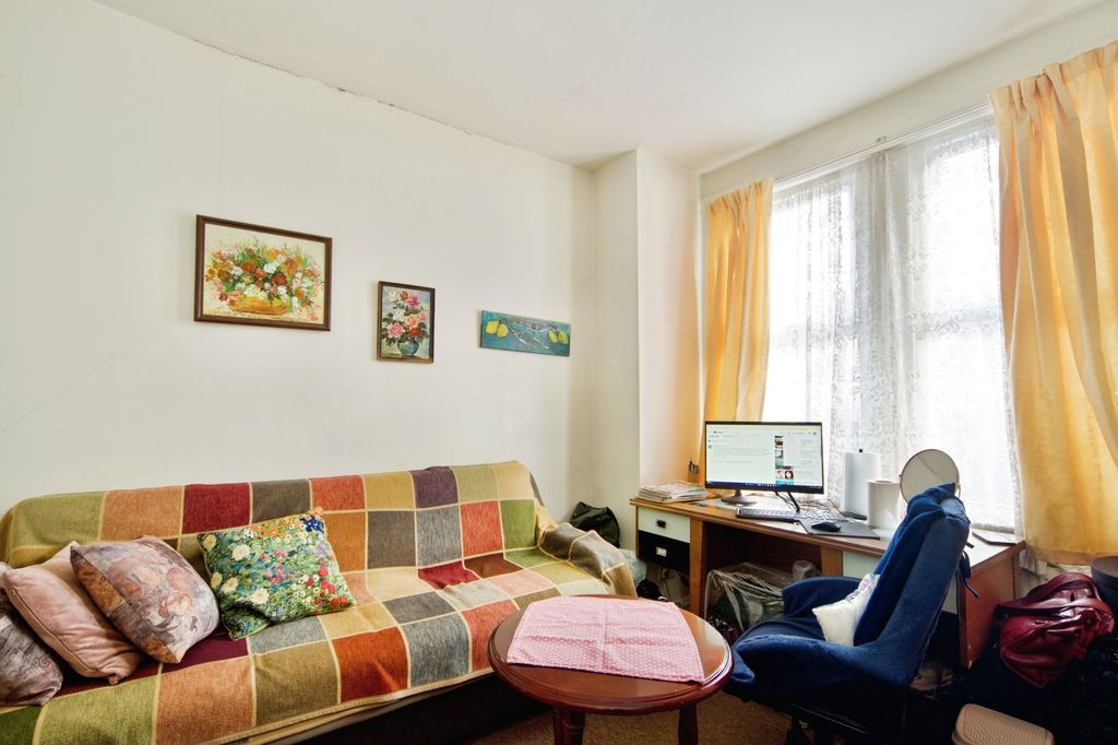 Property photo 3 of 19 Pbox-Img.Jpg